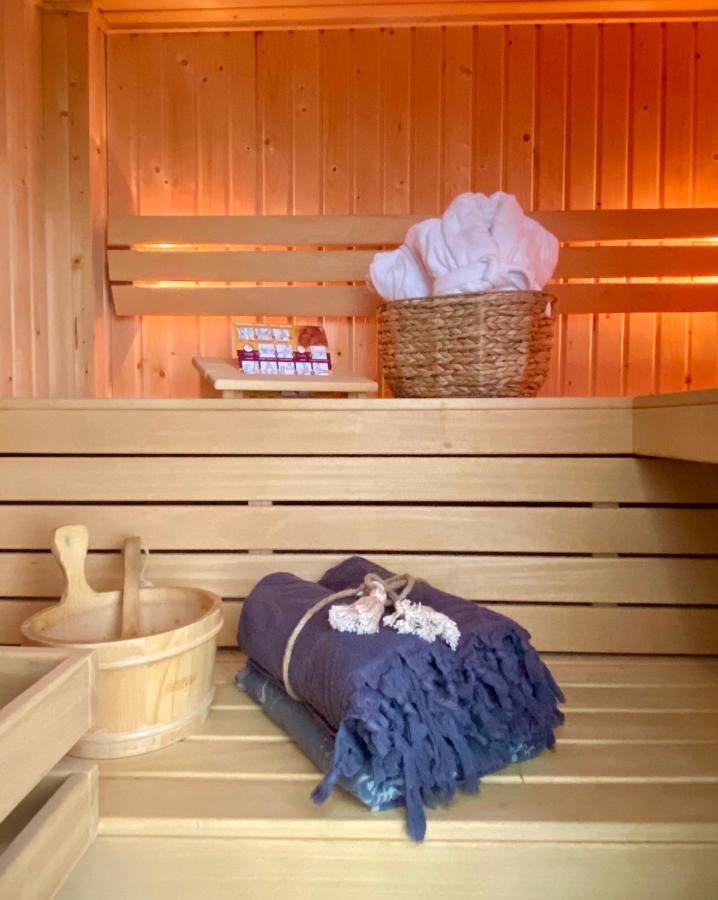 Romantic Wellness Bnb Noordwijk Exterior photo